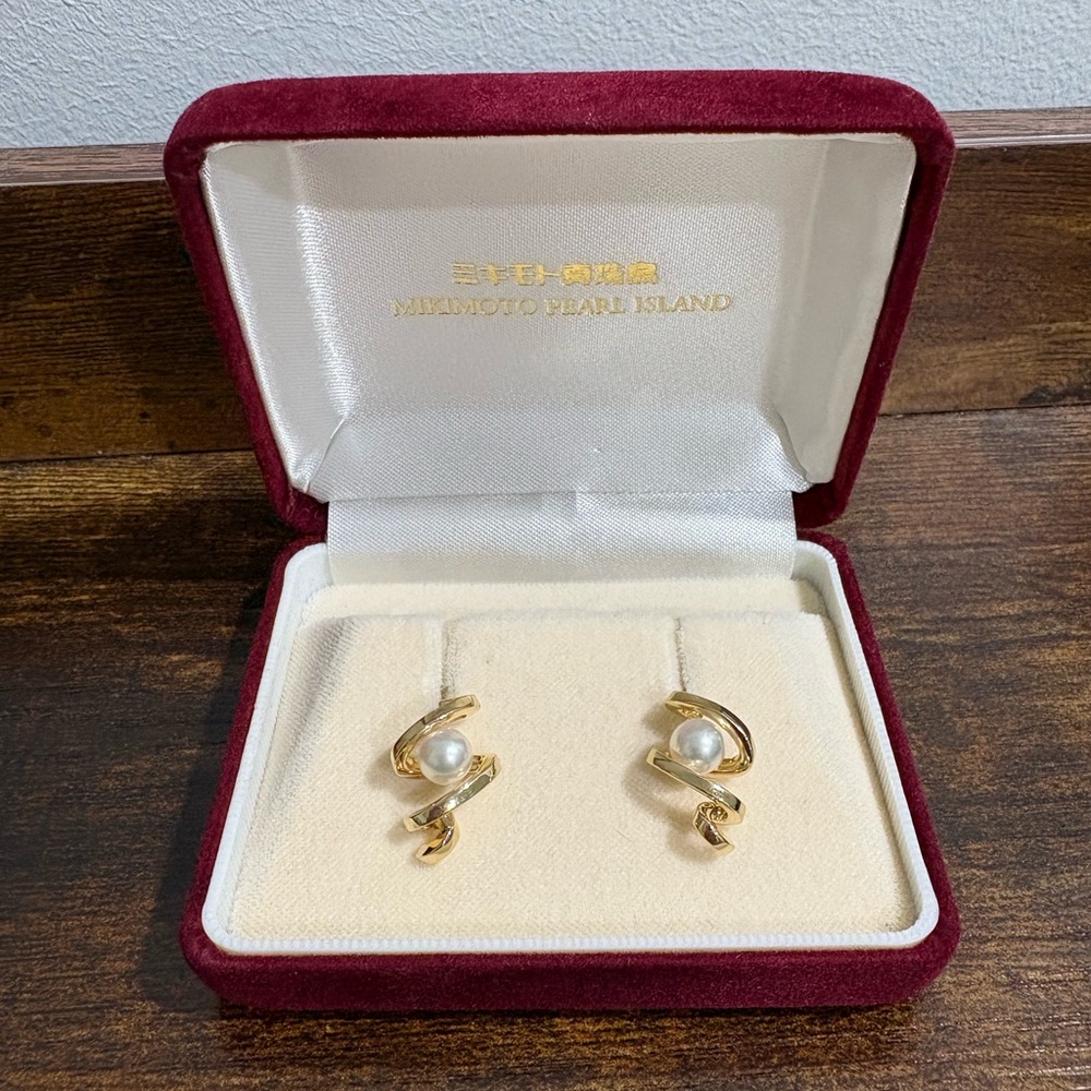 Mikimoto Akoya Pearls Earrings Twist Design Japan Real Gold - Picture 9 of 13